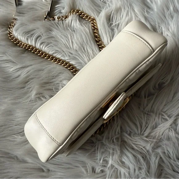 GUCCI Small Marmont Small Shoulder Bag - Picture 6 of 17